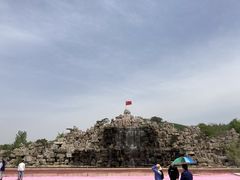 -雪山彩虹谷景区