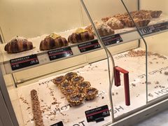 -HOT CRUSH趁热集合·现烤面包(上海环球港店)