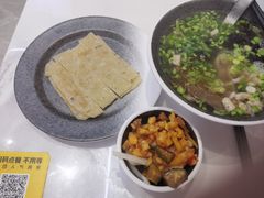-点蹄擂椒猪脚饭(天虹汇一城店)