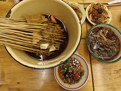 -拈签一笑黄牛肉辣卤串串