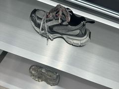 -BALENCIAGA(恒隆广场店)