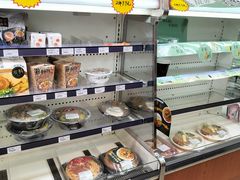 面包甜点陈列柜-全家便利店(星湖街店)