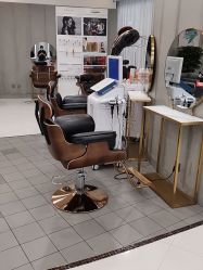 点击看大图 -八佰伴8008星级形象店