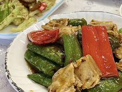 虎皮尖椒爆咸肉-盈旺小厨·非遗黄鳝饭(泰康路店)