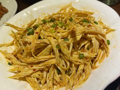 -六弟特色小馆(人民新村店)