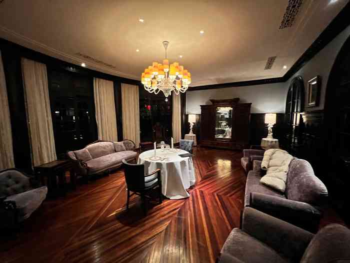 福1015(愚园路店)-"愚园路也是非常上海的一条路,1015静静.