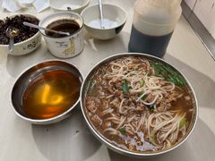 小碗瘦肉-正宗杨记普洱酸醋米线(总店)