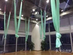 -亦美瑜伽·普拉提