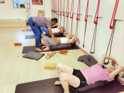 -成都阿难陀艾扬格瑜伽中心