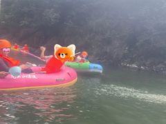 -安吉龙王山峡谷漂流