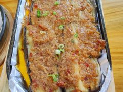 茄子-老东镇啤酒屋海鲜加工·蒸汽海鲜·海鲜烧烤(台东店)