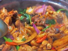 -胡须佬鸡煲四季火锅(海雅缤纷城店)