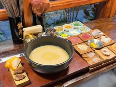 -银米·云南传统过桥米线(双廊黑金冠店)