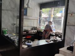 -白翔甜食店