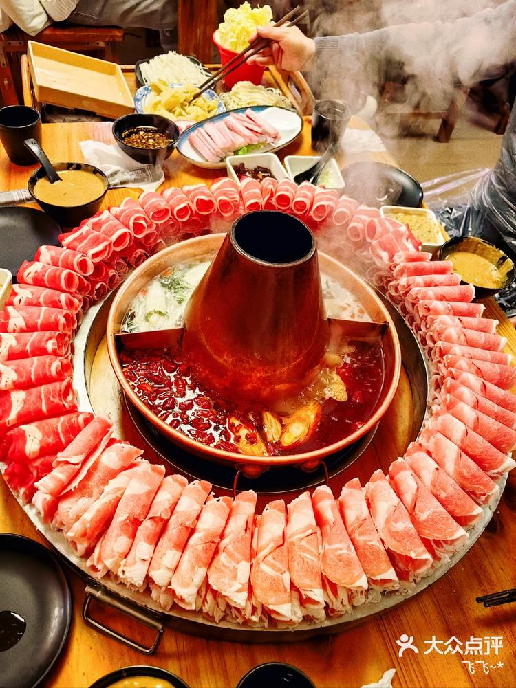 冬天不可缺少的烟火气息老北京大铜锅