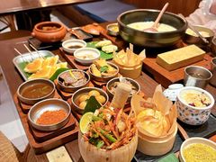 -银米·云南传统过桥米线(双廊黑金冠店)