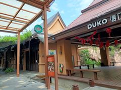 -三亚湾红树林度假酒店美食街