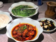 香辣小龙虾-冰冰龙虾·江湖菜·花园江景餐厅