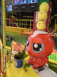 -蹦蹦跳跳(新奥购物中心店)