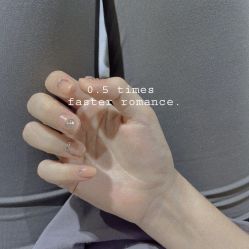-甲·铺轻奢美甲美睫