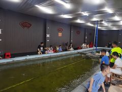 -光头佬室内钓虾场·烧烤·团建·亲子(中山八路店)