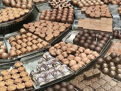 -Laderach 莱德拉(上海环贸iapm店)