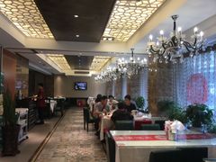 大堂-吴记酱骨炖菜馆(康安路店)