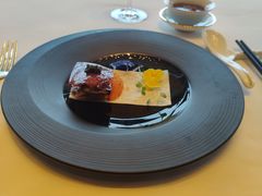 脆皮鸭配鹅肝-金轩中餐厅 Jin Xuan(浦东丽思卡尔顿酒店)