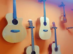 -八度音乐吉他教室(汉广店)