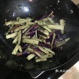 不烧不知道一烧吓一跳，茄子里面竟然有这么多料