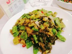 野山椒炒兰豆酸菜-宜宾海鲜酒家·三十年老字号