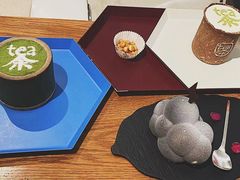 小鸡蹲蘑菇-茶是一枝花泡茶店