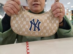 -砂之船奥莱(南京江宁店)
