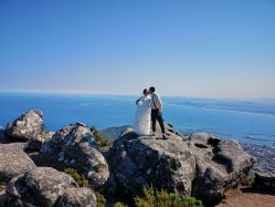 -Flora婚纱礼服定制租赁店