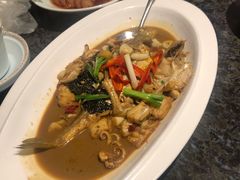 红烧杂鱼-菲乐餐厅(三十年经营·湖滨路店)