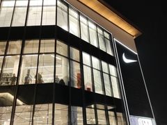 -NIKE上海青浦优选体验店