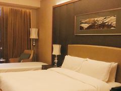 -天津京基皇冠假日酒店