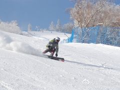 -亚布力新体委滑雪场