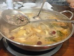 -乡土黄·鲜牛肉火锅·小龙虾(兴业街店)