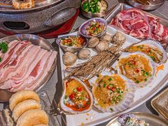 -围炉肉舍•炭烤活鳗•丹东海鲜烤肉(步行街店)