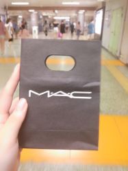 -M·A·C