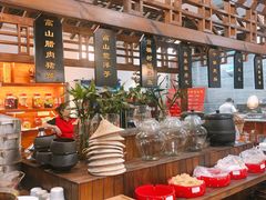 自助取餐区-黄桷树曹家私房菜(江与城店)
