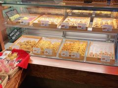 面包甜点陈列柜-南宋胡记(杭州体育场路店)