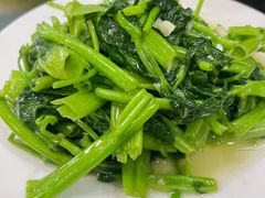 -余杨鸭鸭餐厅