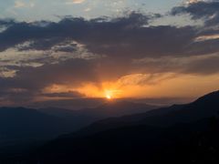 -鬼笑石后山停车场