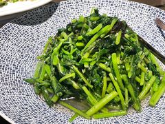 有机茼蒿炒南澳紫菜-海派悦庭·海胆烧麦·新融合菜(凯德广场店)