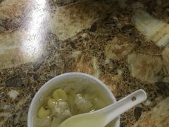 木瓜雪耳糖水-瘦鬼老档糖水铺