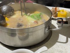 -肥仔文澳门猪骨煲(南京西路店)