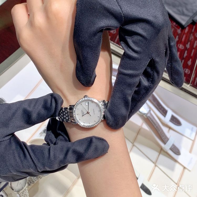 结婚纪念日礼物分享|浪琴博雅系列女表