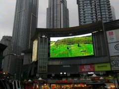 -日月光中心广场